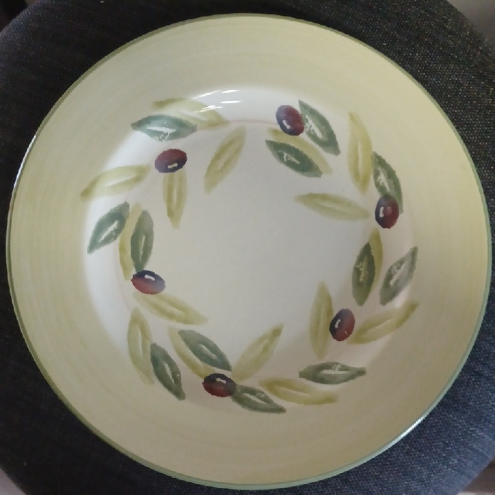 Bizzirri Olive Leaf Pattern Dinner Plate